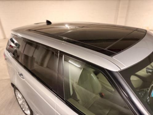 Land Rover Range Rover Sport 2018 - Image 8