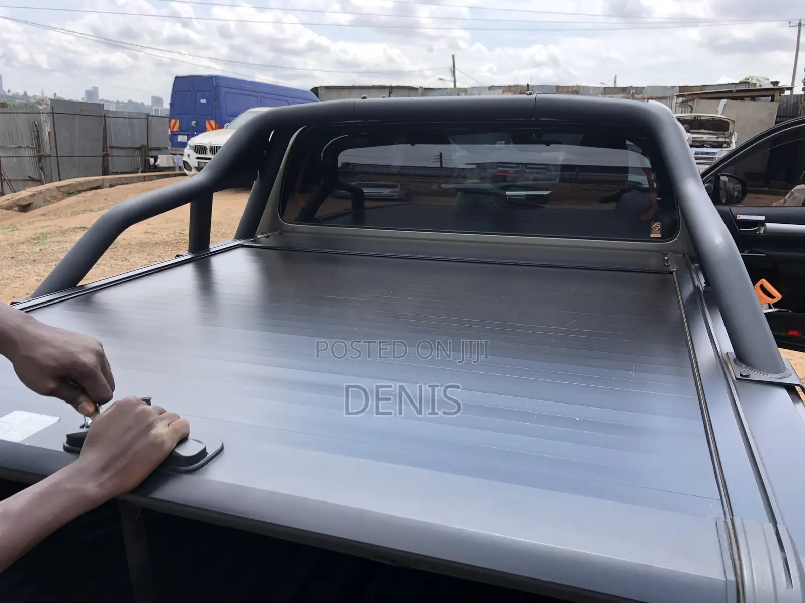 Toyota Hilux 2023 - Image 12