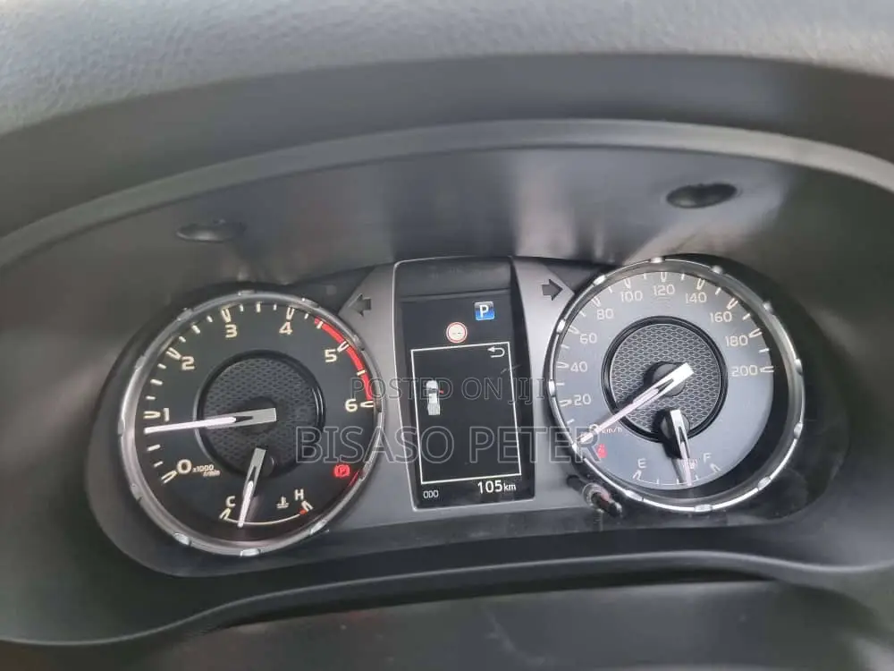 Toyota Hilux 2022 - Image 9