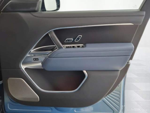Land Rover Range Rover 2025 - Image 18