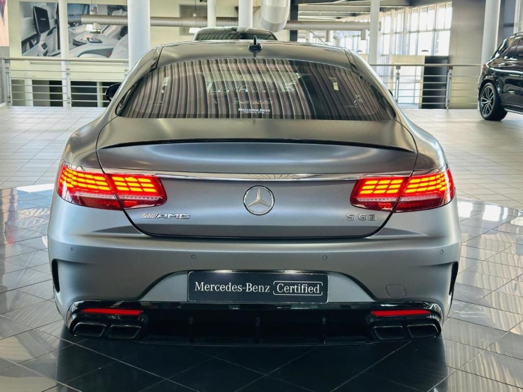 Mercedes-Benz C-Class 2024 - Image 10