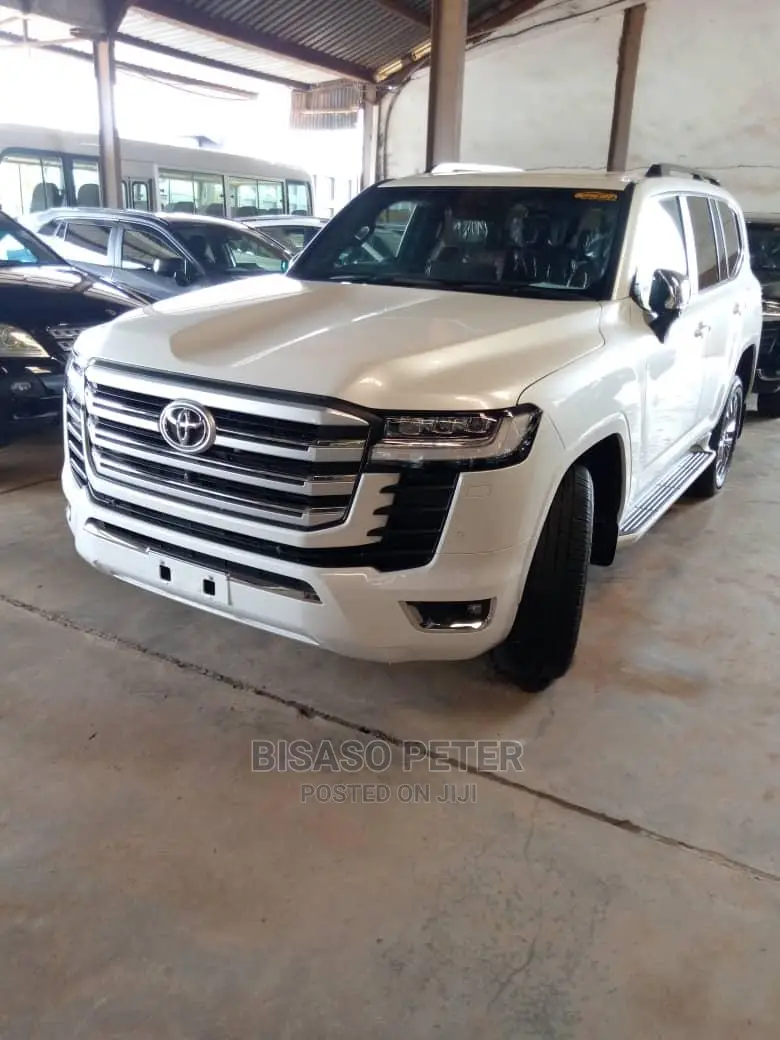Toyota Land Cruiser 2022 - Image 6