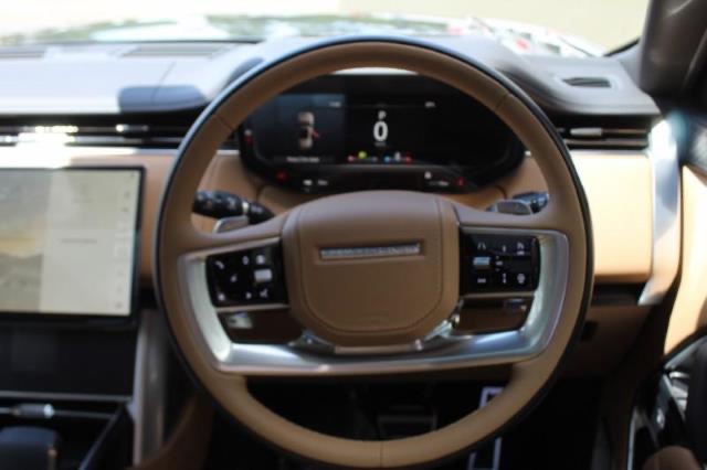 Land Rover Range Rover 2023 - Image 12