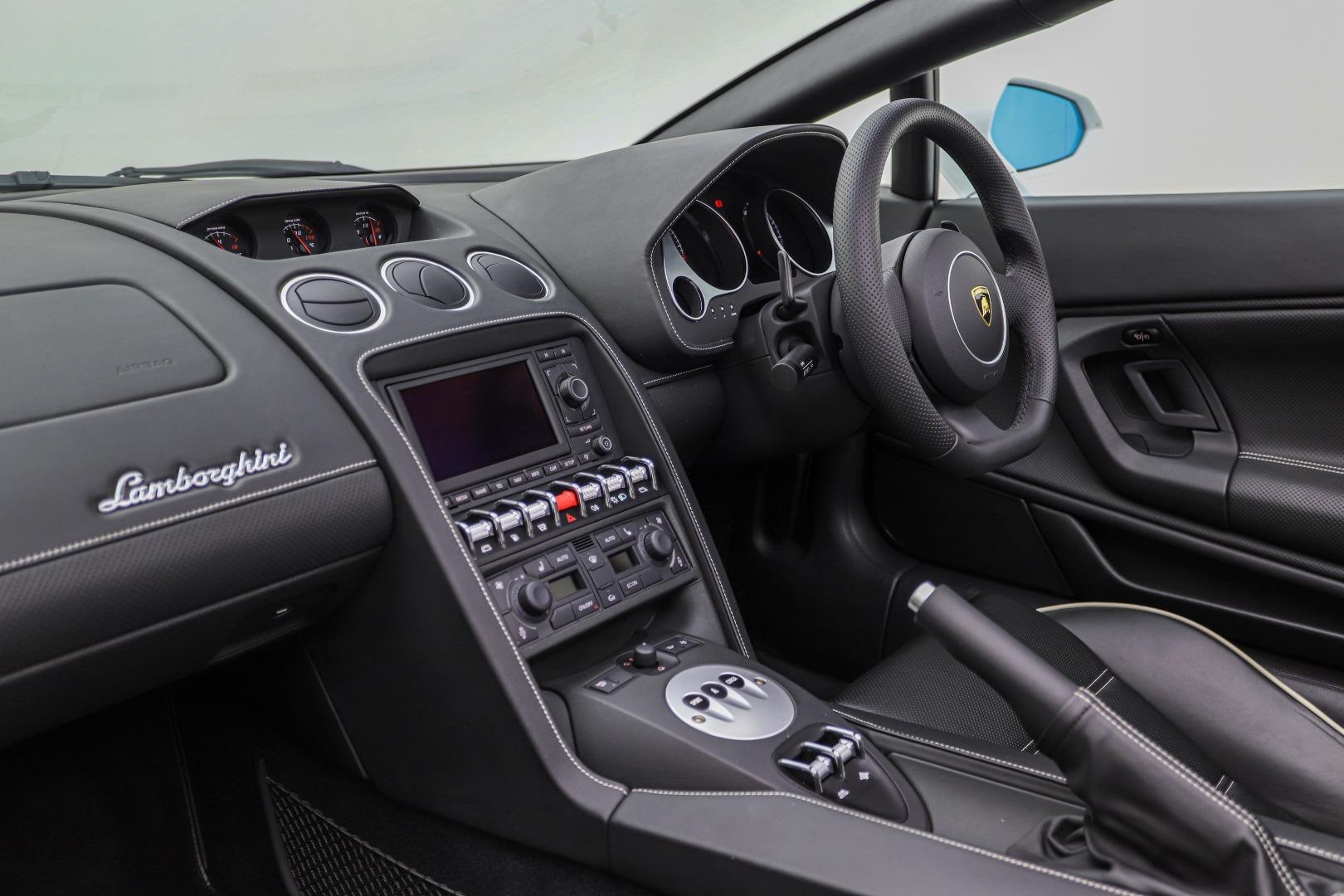 Lamborghini Gallardo 2010 - Image 16