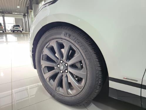 Land Rover Range Rover Velar 2019 - Image 8