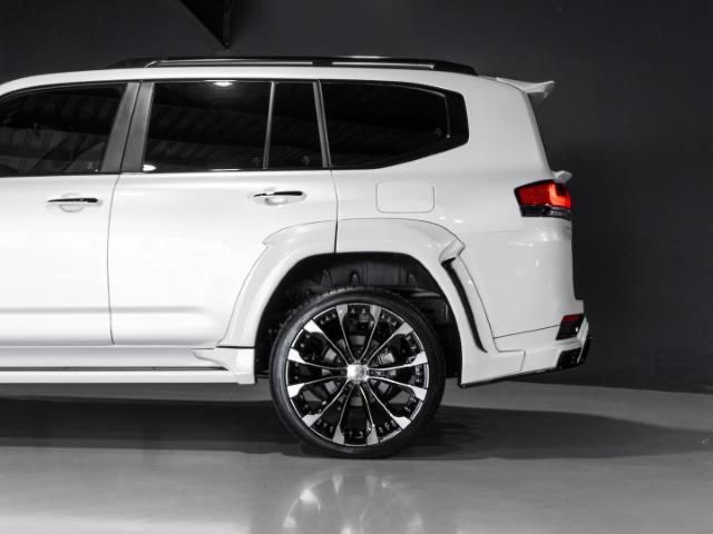 Toyota Land Cruiser 2025 - Image 13