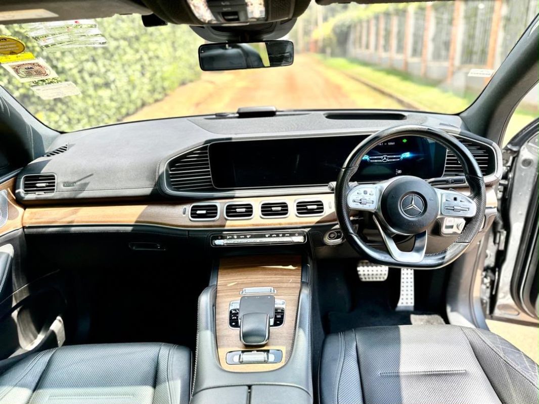 Mercedes-Benz GLE 2022 - Image 17