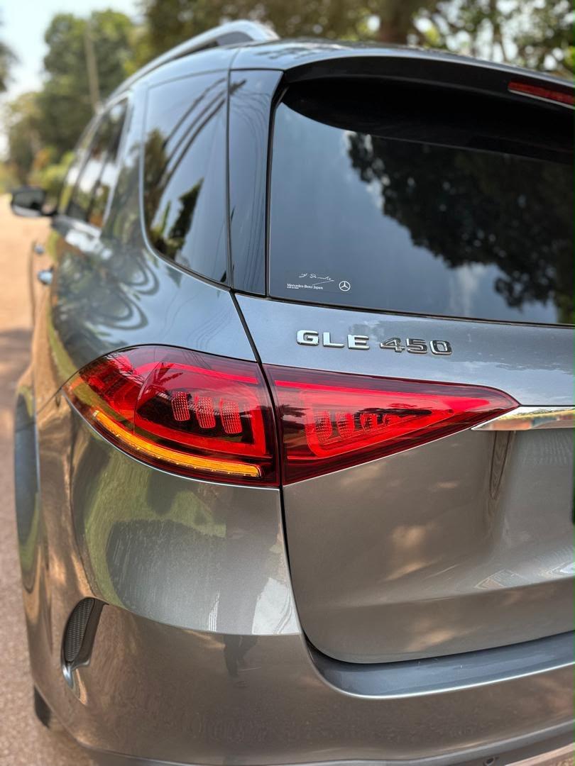 Mercedes-Benz GLE 2022 - Image 15