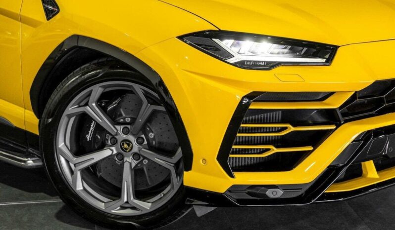 
								Lamborghini Urus 2018 full									